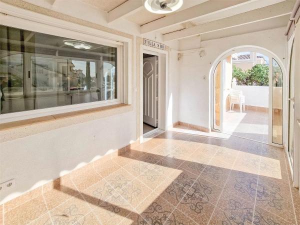 Chalet adosado en calle Limón