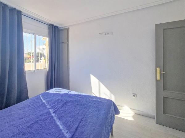 Chalet adosado en calle Limón