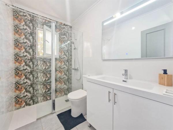 Chalet adosado en calle Limón