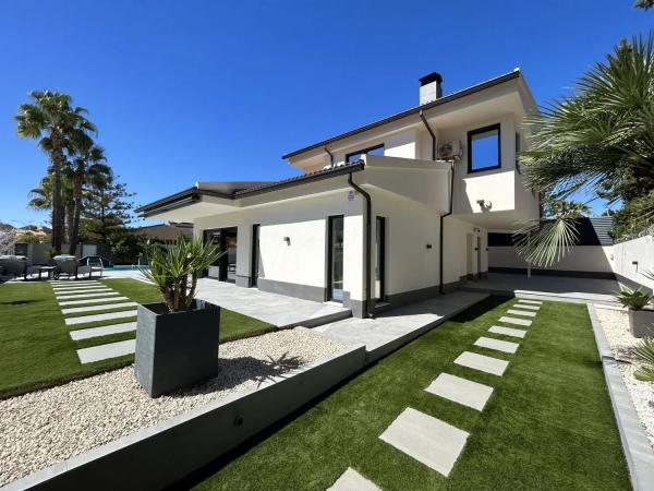 Casa independiente en ronda de Garcilaso de la Vega, 12