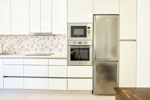 Chalet adosado en calle Cabo San Vicente, 6