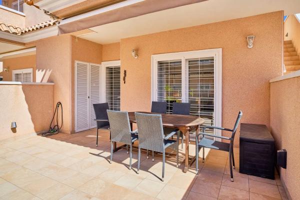 Chalet adosado en calle Cabo San Vicente, 6