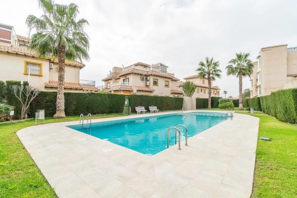 Piso en calle Torre de Pisa, 1