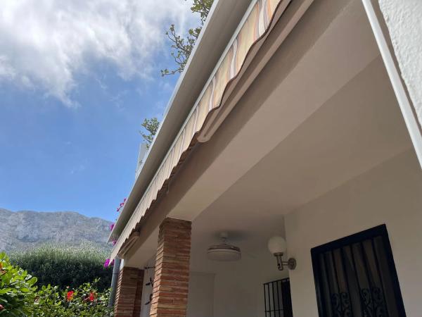 Chalet adosado en camino Pou de la Muntanya, 55