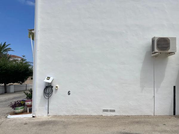 Chalet adosado en camino Pou de la Muntanya, 55