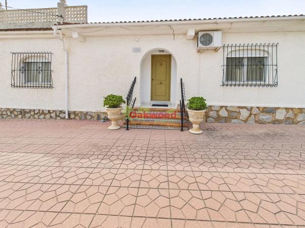 Chalet en calle Magnolio