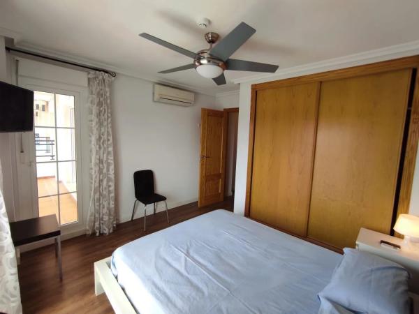 Piso en plaza de Mil Palmeras