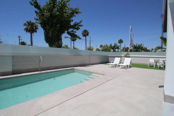 Casa independiente en calle Villajoyosa