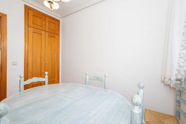 Chalet adosado en calle Pedro Sánchez