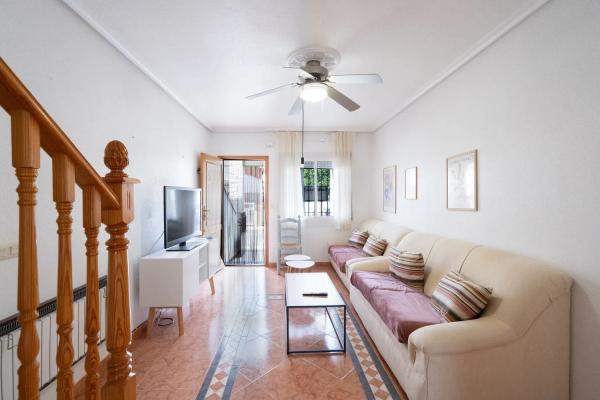 Chalet adosado en calle Pedro Sánchez