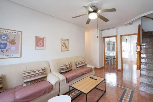 Chalet adosado en calle Pedro Sánchez