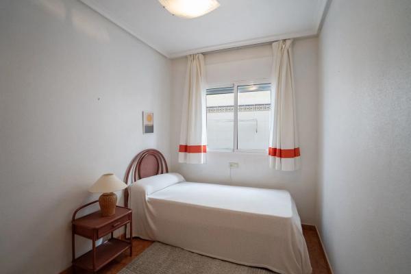 Chalet adosado en calle Pedro Sánchez