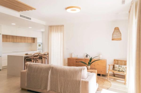 Casa independiente en calle Comunidad Andaluza