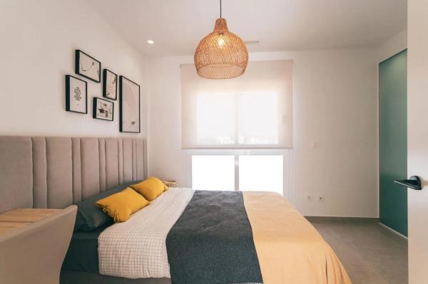 Casa independiente en calle Comunidad Andaluza