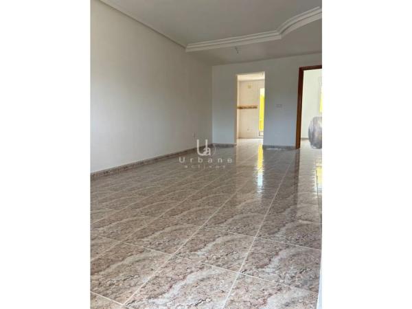 Piso en avenida de las Hierbas