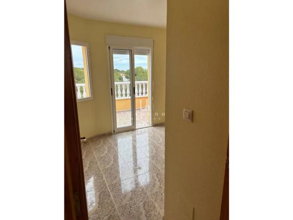 Piso en avenida de las Hierbas