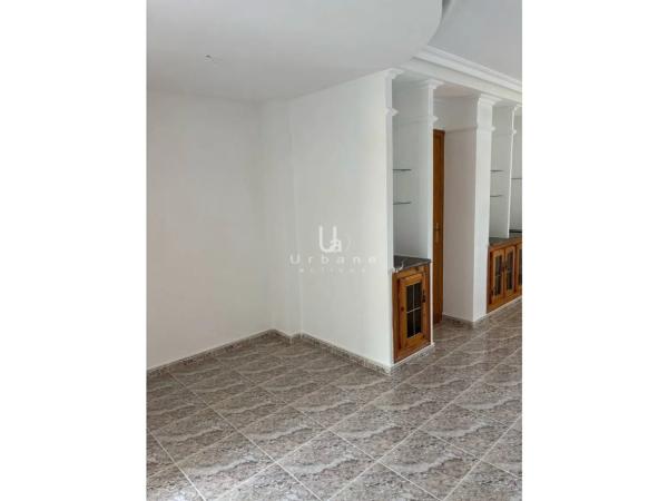 Piso en avenida de las Hierbas