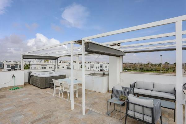 Ático en calle Comunidad Catalana