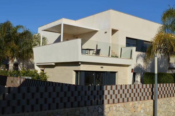 Chalet adosado en Lila, 17 e