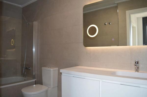 Chalet adosado en Lila, 17 e