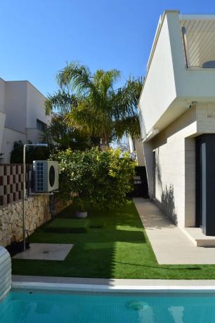 Chalet adosado en Lila, 17 e