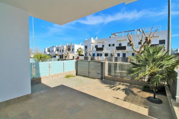 Piso en calle Comunidad Andaluza, 12