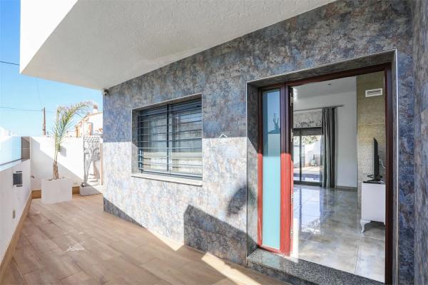 Casa independiente en calle Remo