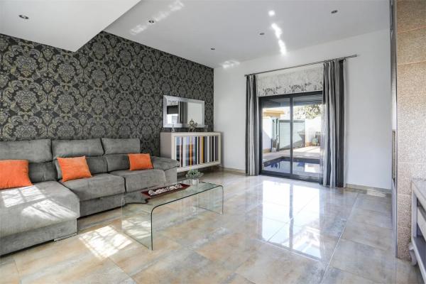 Casa independiente en calle Remo