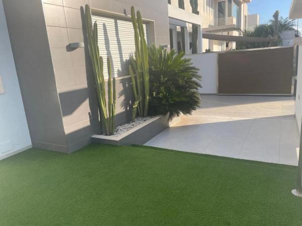 Casa independiente en avenida de Austria, 14