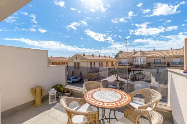 Chalet adosado en calle Remo s/n