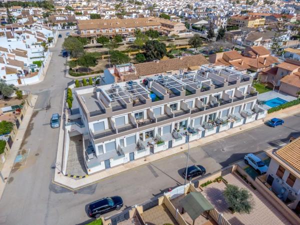 Chalet adosado en calle Remo s/n