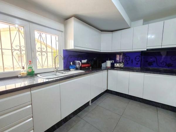 Casa independiente en calle Madroño