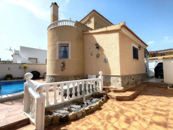 Casa independiente en calle Madroño