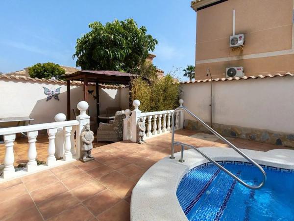 Casa independiente en calle Madroño