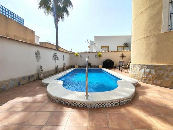 Casa independiente en calle Madroño