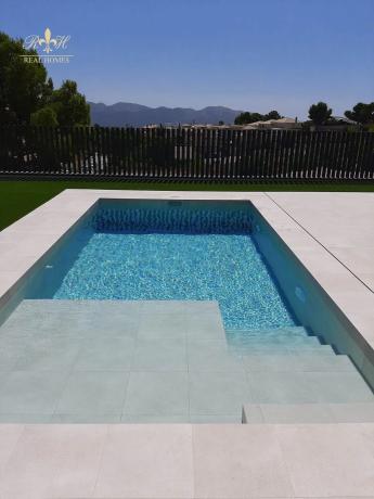 Casa independiente en calle Belice