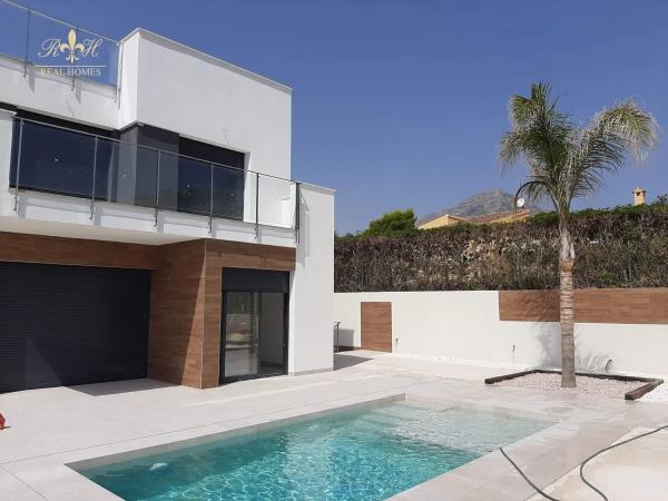 Casa independiente en calle Belice