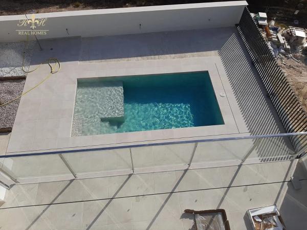 Casa independiente en calle Belice