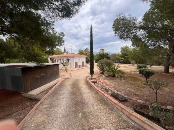 Casa independiente en calle Castanyers Bh