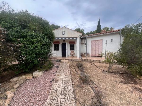 Casa independiente en calle Castanyers Bh