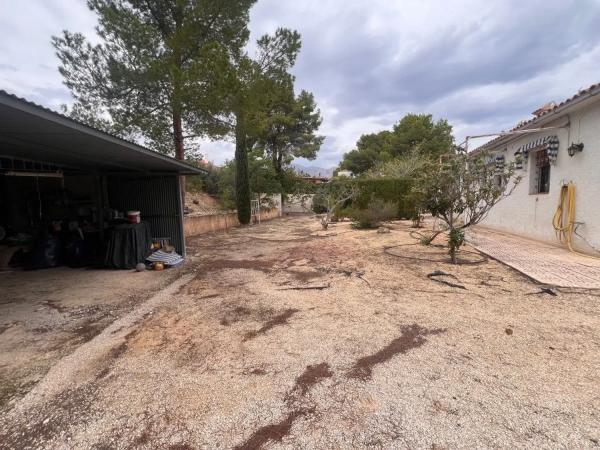 Casa independiente en calle Castanyers Bh