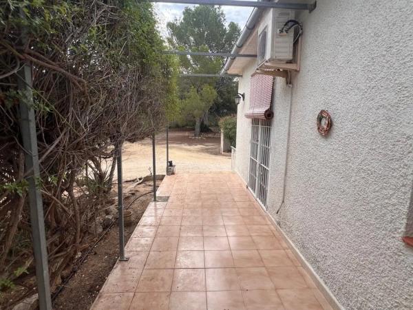 Casa independiente en calle Castanyers Bh