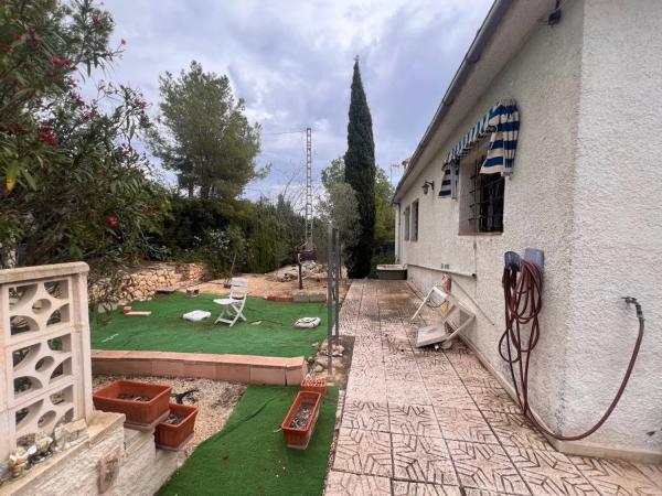 Casa independiente en calle Castanyers Bh