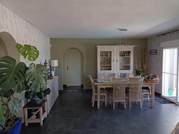 Casa independiente en calle Penya Roja