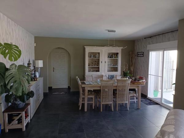 Casa independiente en calle Penya Roja