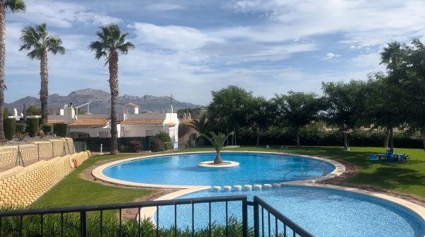 Chalet adosado en calle Serra del Cabeçó d'Or, 18