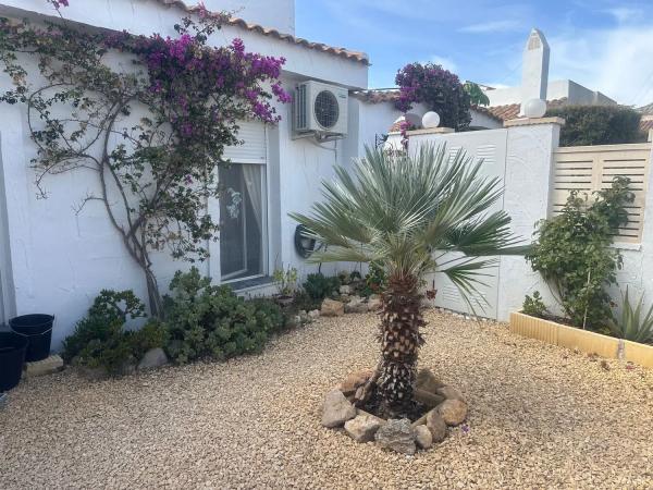 Chalet adosado en calle Serra del Cabeçó d'Or, 18