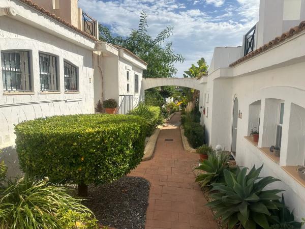 Chalet adosado en calle Serra del Cabeçó d'Or, 18