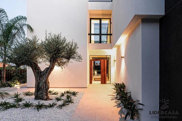 Casa independiente en calle Cézanne, 27