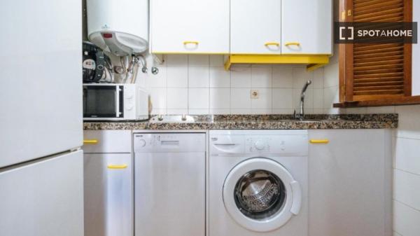 Apartamento completo de 2 dormitorios en Sevilla